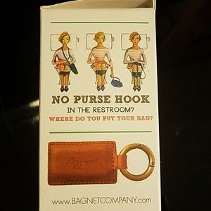 magnetic purse holder